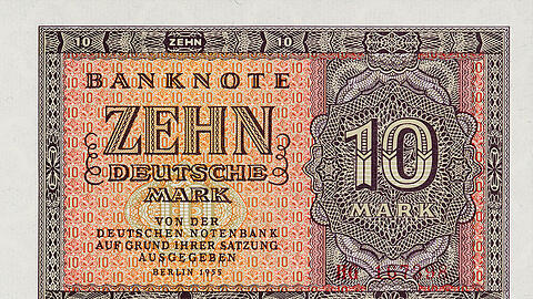 Eine Zehn-Mark-Banknote von 1955.