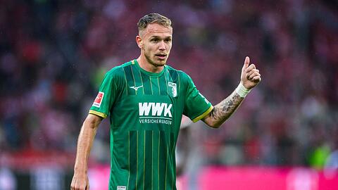 Irvin Cardona verlässt den FC Augsburg endgültig.