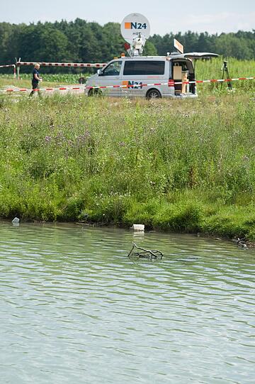 Krokodilsuche auf dem Mittleren Klausensee bei Schwandorf.
