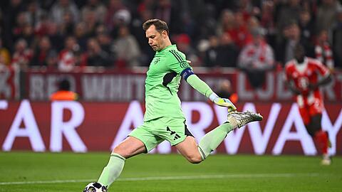 Manuel Neuer unterl&auml;uft gegen Real nach nur 35 Sekunden ein riesiger Fehler.