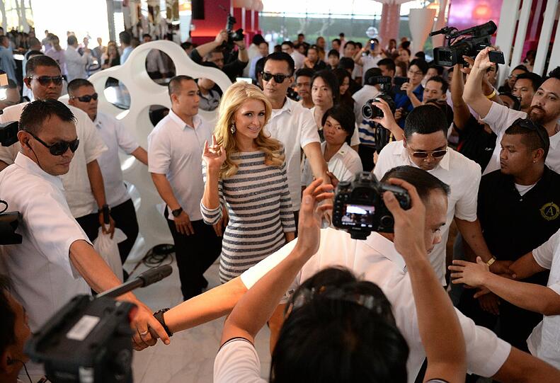 Paris Hilton bei der Party-Sause in ihrem Beach-Club