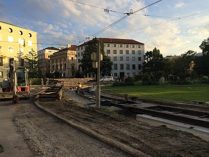 Die Großbaustelle am Karolinenplatz