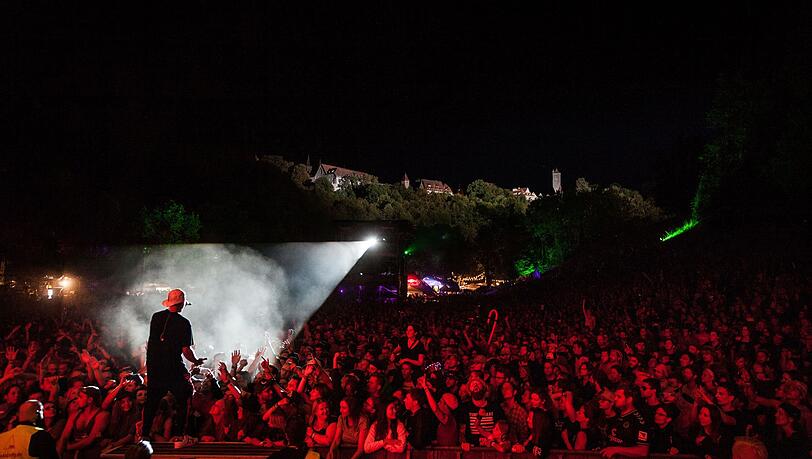 Die Atmosph&auml;re z&auml;hlt: "Den ganzen Wahnsinn multipler B&uuml;hnen und vieler paralleler 'Activities' wollten wir nie mitmachen", sagt Taubertal-Festival-Gr&uuml;nder Volker Hirsch: "Wir bleiben menschlich, idyllisch und &uuml;berschaubar."