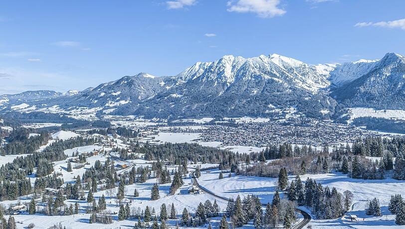 Ausblick auf die Region Oberstdorf am Skigebiet Söllereck in den Allgäuer Alpen.