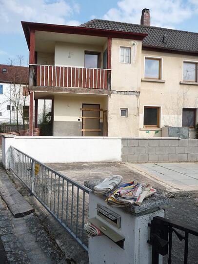 Das Gelände der ehemaligen Sattler-Farbenfabrik. Der Boden ist hier mit Arsen verseucht, viele Häuser stehen schon leer.