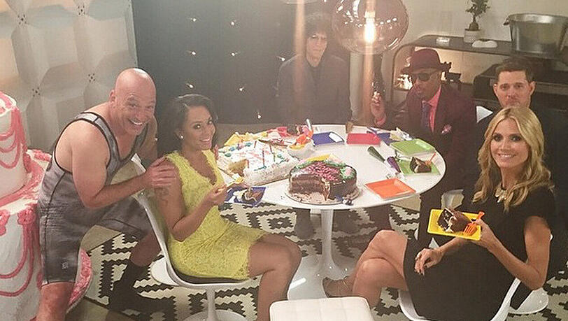 Heidi Klum (r.) und Mel B (l.) feiern den 40sten Geburtstag der Sängerin. Auch die "America's Got Talent"-Juroren Howie Mandel (l-r) Moderator Howard Stern und Nick Cannon, sowie Ex-Juror Piers Morgan sind mit von der Partie Heidi Klum (r.) und Mel B (l.) feiern den 40sten Geburtstag der Sängerin. Auch die "America's Got Talent"-Juroren Howie Mandel (l-r) Moderator Howard Stern und Nick Cannon, sowie Ex-Juror Piers Morgan sind mit von der Partie