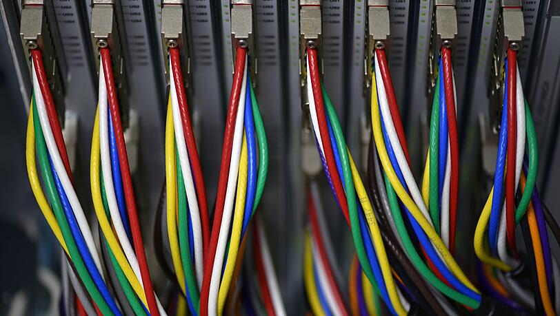 Der Umfrage zufolge sagen 57 Prozent, dass die Digitalisierung langsam vorangeht.
