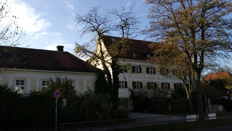Die Situli-Hauptschule in Freiman. Die Situli-Hauptschule in Freiman.