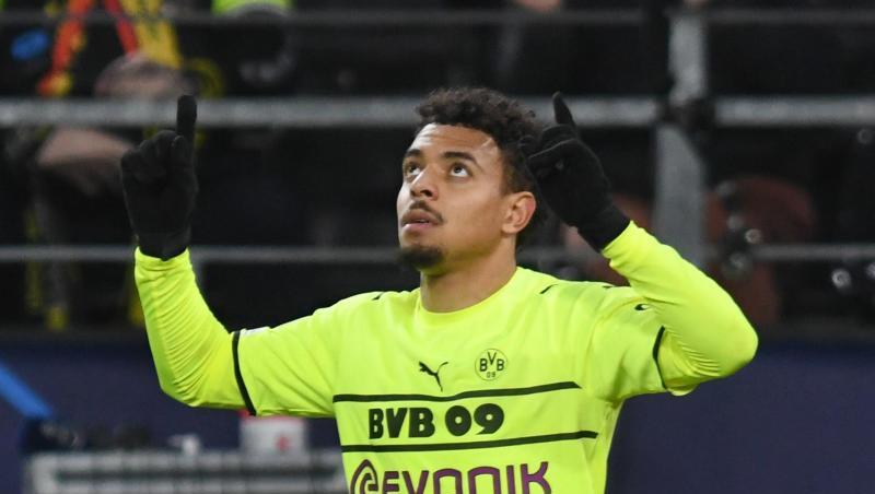 Dortmunds Donyell Malen jubelt nach seinem Tor zum 1:0. Dortmunds Donyell Malen jubelt nach seinem Tor zum 1:0.