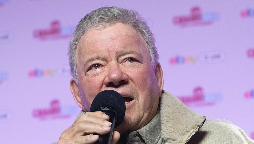 Schon in zwei Monaten performt William Shatner erstmals mit seiner Band The *uckers. Schon in zwei Monaten performt William Shatner erstmals mit seiner Band The *uckers.