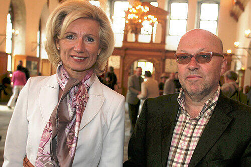 Die Wogen des Streits haben sich geglättet: Kulturreferentin Julia Lehner und Künstler Olaf Metzel (hier im Mai 2006) vertragen sich wieder.
