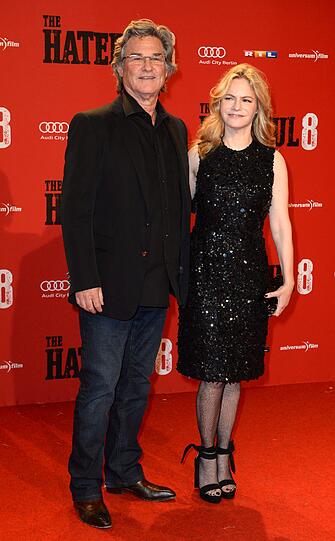 Kurt Russell und Jennifer Jason Leigh