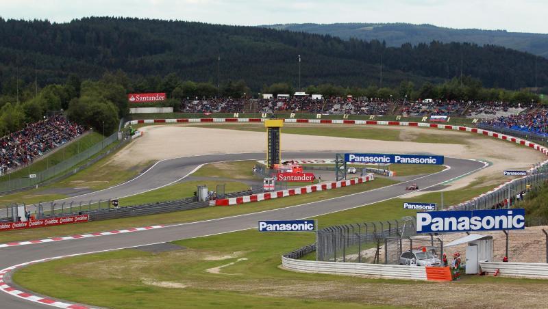 Der Formel-1-Zirkus könnte wohl bald auf den Nürburgring zurückkehren. Der Formel-1-Zirkus könnte wohl bald auf den Nürburgring zurückkehren.