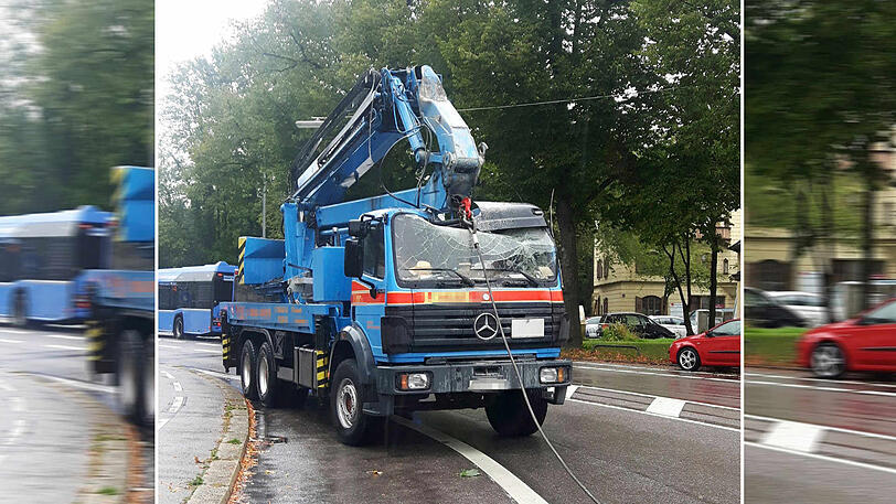 Der beschädigte Krankwagen.