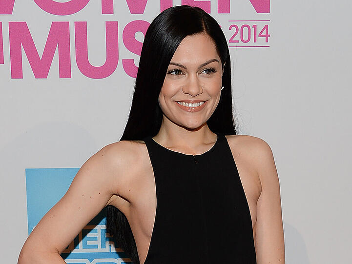 Jessie J sorgte bei dem "Billboard Women In Music Lunch" in der Cipriani Wall Street mit Sideboobs für Aufsehen