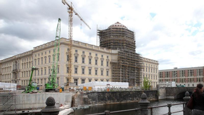 Die Baustelle rund um das Humboldt-Forum in Berlin. Die Baustelle rund um das Humboldt-Forum in Berlin.