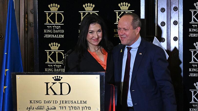 Katherina Reiche (CDU), Bundesministerin für Wirtschaft und Energie, trifft Nir Barkat, Minister für Wirtschaft und Industrie. Katherina Reiche (CDU), Bundesministerin für Wirtschaft und Energie, trifft Nir Barkat, Minister für Wirtschaft und Industrie.