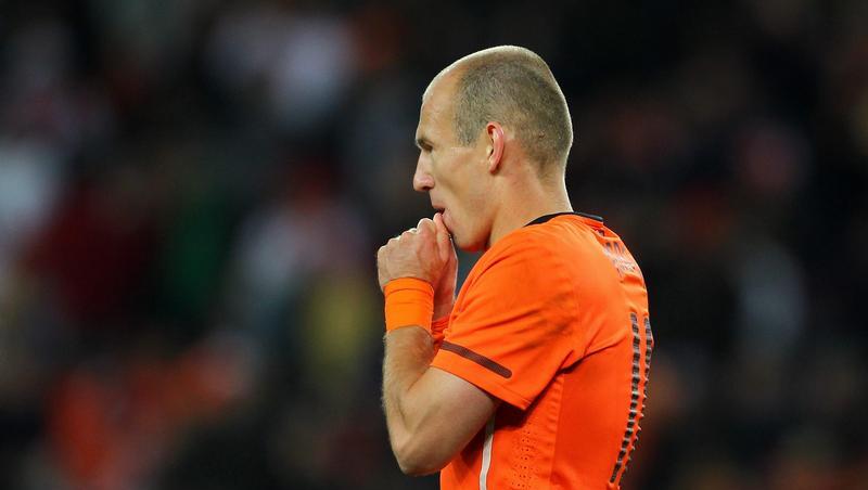 Arjen Robben (r.) hatte gegen Spanien kein Glück Arjen Robben (r.) hatte gegen Spanien kein Glück