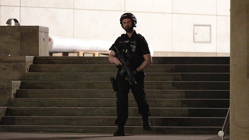 Mindestens 19 Tote nach Explosion bei Ariana-Grande-Konzert. Die ersten Bilder vom Ort des mutmaßlichen Terroranschlags.