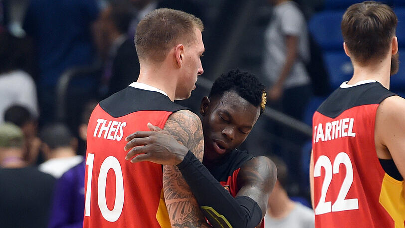 Wie weit geht es noch für Dennis Schröder (Mitte) und seine DBB-Kollegen?
