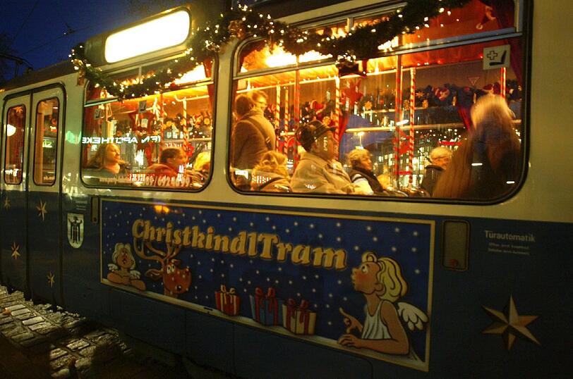 Die Christkindl-Tram der MVG.
