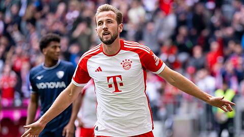 Harry Kane von München jubelt über sein Tor zum 2:0.
