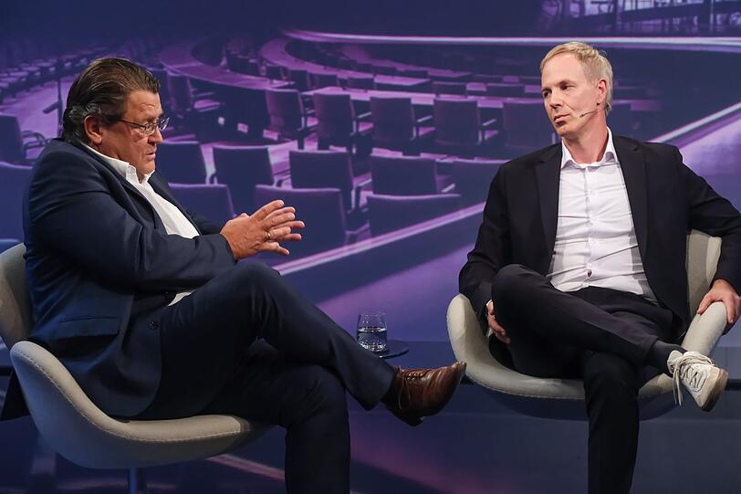Stephan Brandner (links) von der AfD und Sebastian Fiedler von der SPD lassen bei "Maischberger" viele Fragen unbeantwortet. Stephan Brandner (links) von der AfD und Sebastian Fiedler von der SPD lassen bei "Maischberger" viele Fragen unbeantwortet.