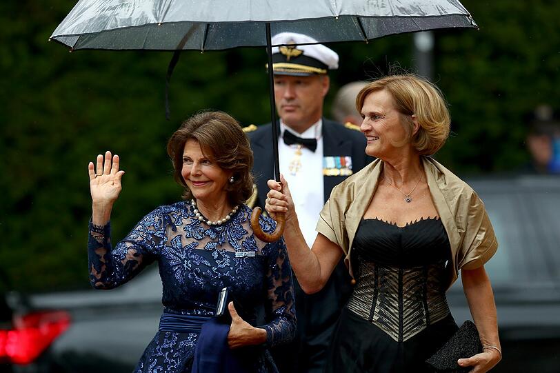 Königin Silvia von Schweden (l) und Karin Seehofer