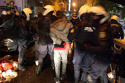 Athen: Die Polizei nahm 160 Menschen in Gewahrsam