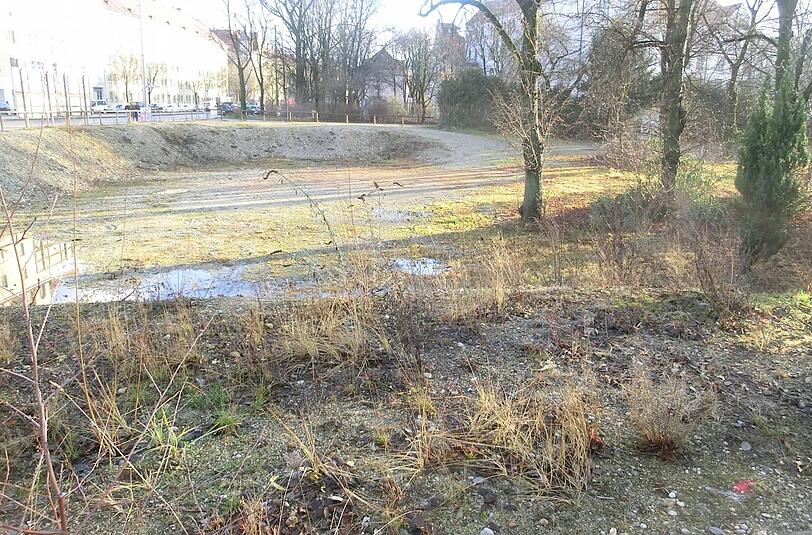 Einsteinstraße/Ecke Grillparzerstraße: Hier wird ein Altenheim entstehen.