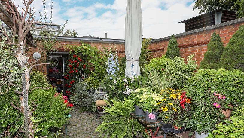 Noch blüht es in Ihles Blumenladen. Aber was fehlt, ist die Kundschaft. Noch blüht es in Ihles Blumenladen. Aber was fehlt, ist die Kundschaft.