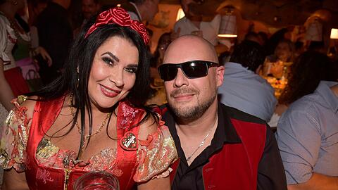 Iris Klein teilt ein neues Foto mit Mr. T. Damit schafft sie die Trennungsgerüchte aus dem Weg