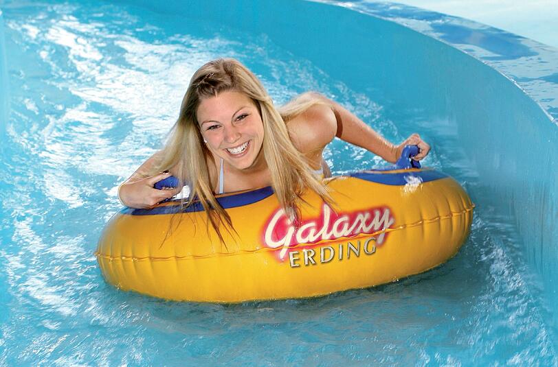 Herrlich baden und unendlich oft rutschen: Der Sommer in der THERME ERDING verspricht jede Menge Spaß.