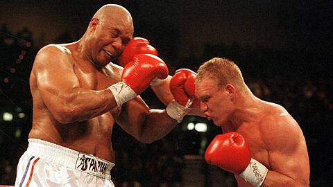 "Für ihn war ich nur Fallobst, ein Zeitvertreib, aber kein echter Gegner&ldquo;, sagt Axel Schulz über den WM-Kampf gegen den amerikanischen Titelträger George Foreman.