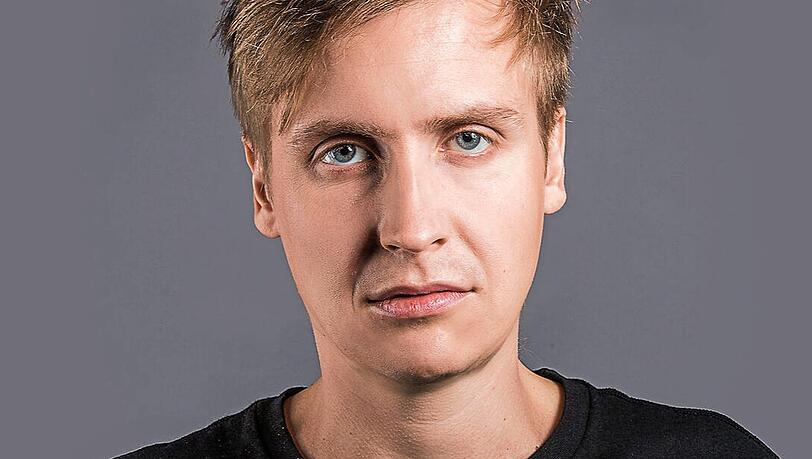 Kabarettist Till Reiners tritt mit seinem Programm "Bescheidenheit" in München auf.