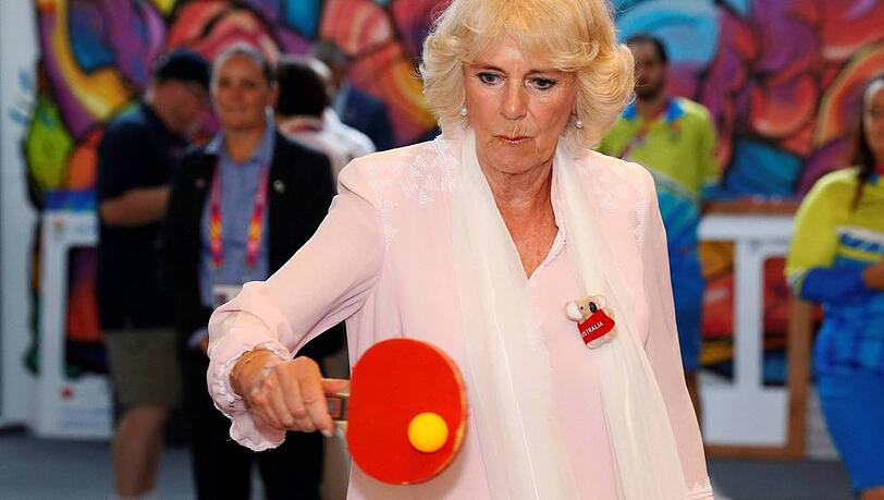 Platz zehn: Nur 29 Prozent der Briten haben eine positive Meinung über Camilla. Sie war die Geliebte von Charles, als er mit Prinzessin Diana verheiratet war. Damals hatten sie viele als "Rottweiler" verspottet. Platz zehn: Nur 29 Prozent der Briten haben eine positive Meinung über Camilla. Sie war die Geliebte von Charles, als er mit Prinzessin Diana verheiratet war. Damals hatten sie viele als "Rottweiler" verspottet.