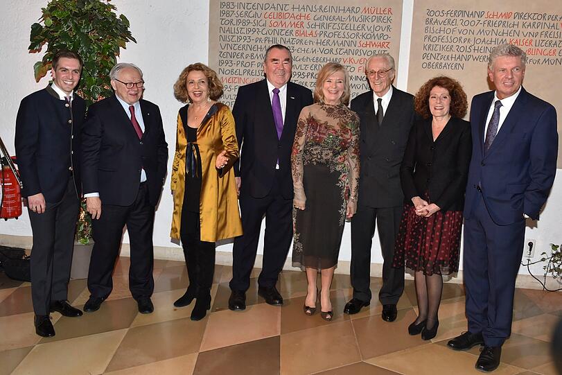 Philipp Lahm, Dr. Hubert Burda, Michaela May, Heinrich Traublinger, Jutta Speidel, Herzog Franz von Bayern, Dr. Rachel Salamander und Oberburgermeister Dieter Reiter