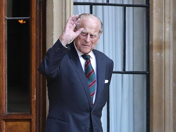 Prinz Philip verabschiedet sich von seiner Rolle als Ehrenoberst des Infanterie-Regiments The Rifles.