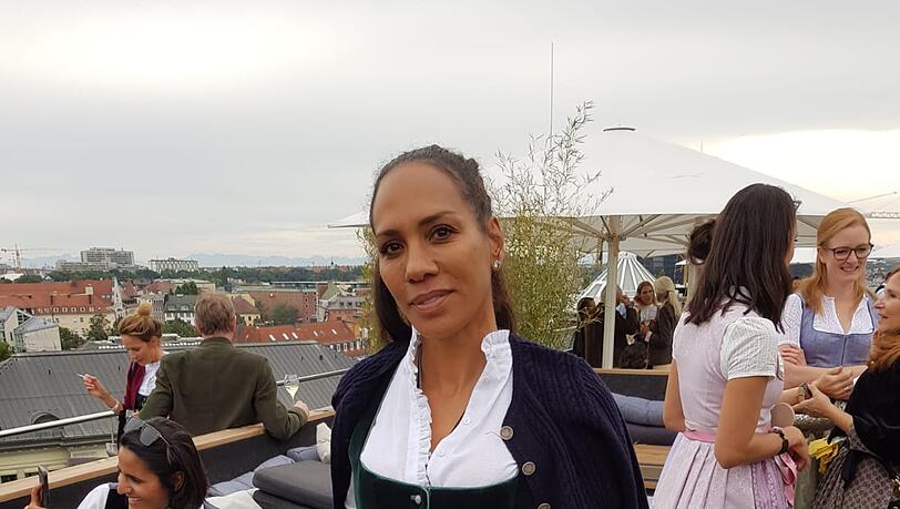 Barbara Becker bei der Mandarin Wiesn-Party. Barbara Becker bei der Mandarin Wiesn-Party.