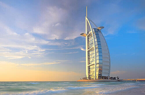 Sieben Sterne schmücken das Burj al Arab in Dubai.