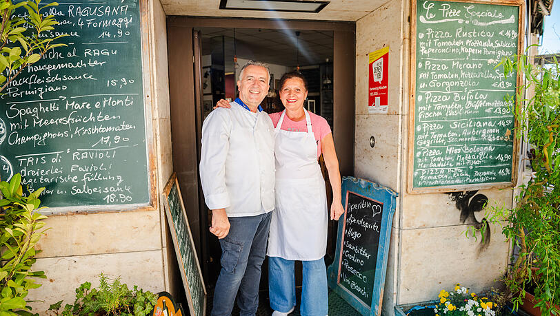 Francesco und Santa Cerone vom Feinkostladen L'Angolina in der Wörthstraße in Haidhausen. Francesco und Santa Cerone vom Feinkostladen L'Angolina in der Wörthstraße in Haidhausen.