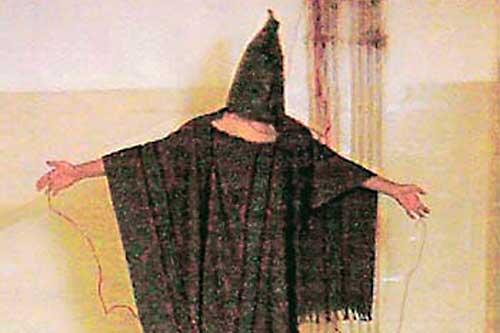 Abu Ghraib: Solche Bilder von gedemütigten und misshandelten Gefangenen gingen 2004 um die Welt