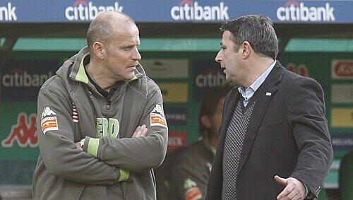 Krisen-Gipfel: Werder-Trainer Thomas Schaaf (l.) mit Sportchef Klaus Allofs. Krisen-Gipfel: Werder-Trainer Thomas Schaaf (l.) mit Sportchef Klaus Allofs.