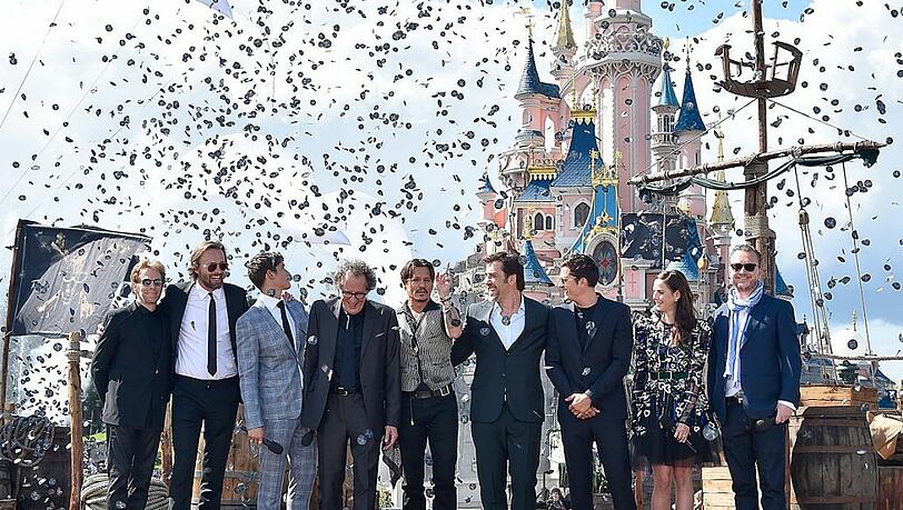 Erst kürzlich feierten Crew und Darsteller im Disneyland Paris die Europapremiere von "Fluch der Karibik: Salazars Rache". Nun wird der Disney-Konzern angeblich von Hackern erpresst.