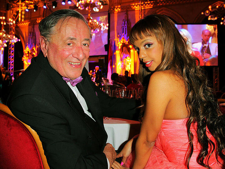 Bahati Venus hier mit ihrem Ex Richard Lugner
