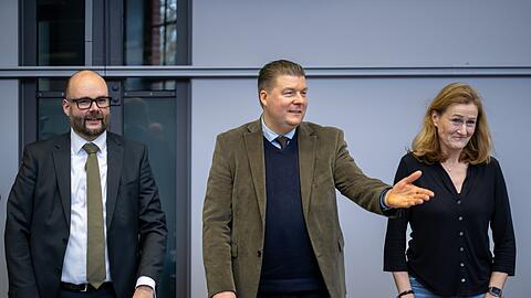 In Potsdam werden die L&auml;nder vertreten von Andreas Dressel (m), Hamburgs SPD-Finanzsenator und aus dem s&auml;chsichen Kabinett Finanzminister Christian Piwarz (CDU) und seine Kieler Gr&uuml;nen-Amtskollegin Silke Schneider. (Archivfoto)