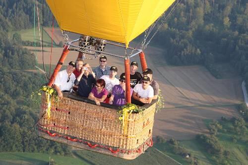 Die Gebrüder Sing sangen in 500 Metern über dem Grund ein Ständchen.