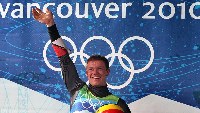 Felix Loch holt die erste Goldmedaille für Deutschland Felix Loch holt die erste Goldmedaille für Deutschland