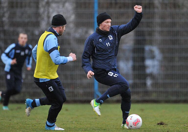 Jetzt geht's endlich wieder sportlich zur Sache: Der TSV 1860 startet in die Vorbereitung für die Rückrunde. Die Bilder vom Trainingsauftakt an der Grünwalder