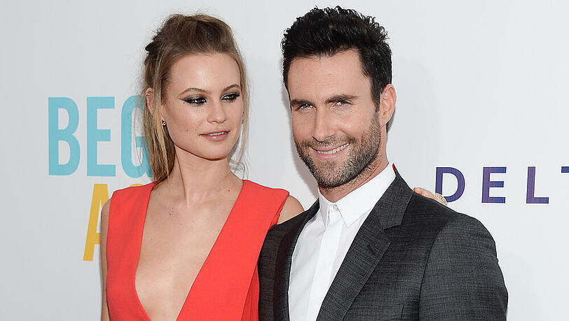 Der Musiker und der Engel: Adam Levine und Behati Prinsloo sind frisch verheiratet Der Musiker und der Engel: Adam Levine und Behati Prinsloo sind frisch verheiratet